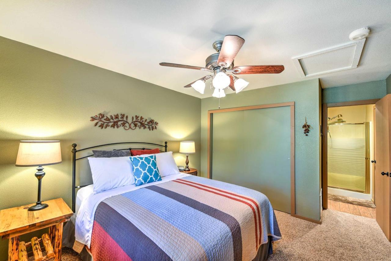 With Beautiful Forest Views And Deck!