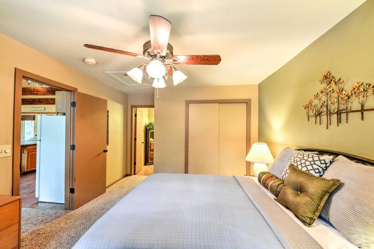 With Beautiful Forest Views And Deck! *
