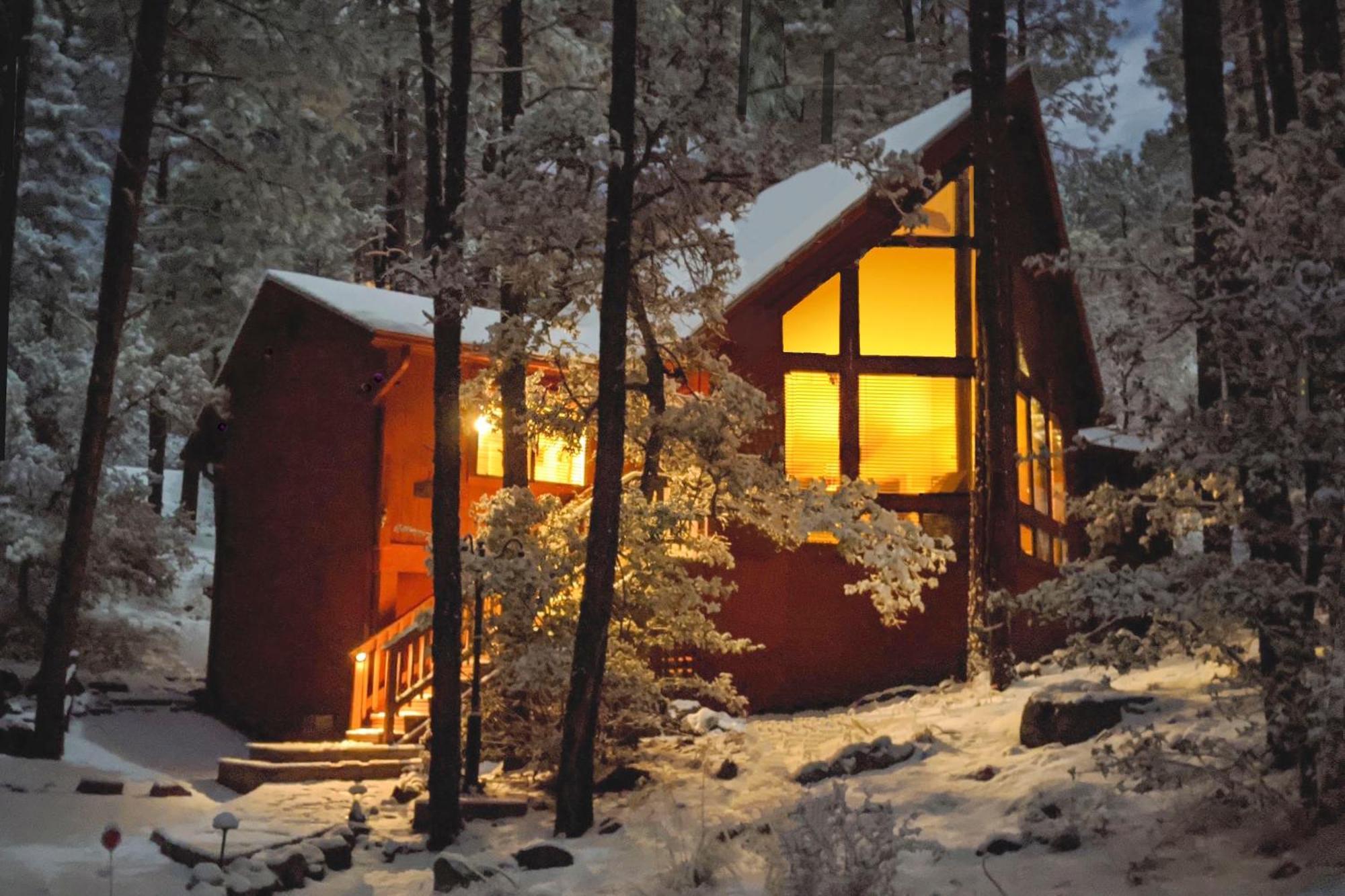 With Beautiful Forest Views And Deck! Holiday home *