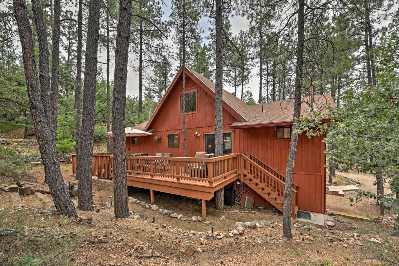With Beautiful Forest Views And Deck!