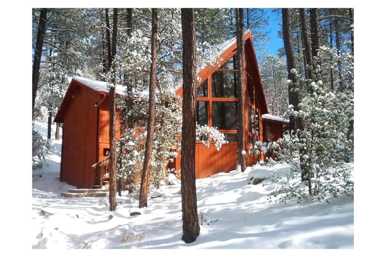 Holiday home With Beautiful Forest Views And Deck!
